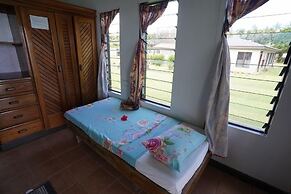 Safe Landing Eco Lodge