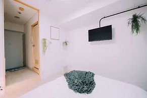 Minimalist Loft 1002