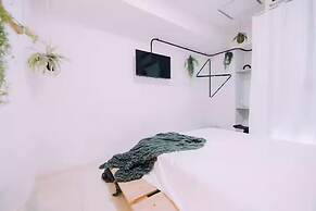 Minimalist Loft 1002