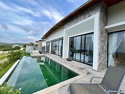 Michel Tropical Seaview Pool Villas