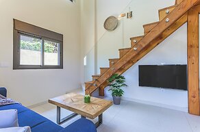 Sea Lofts-Kfar Abida Oceanfront Retreats