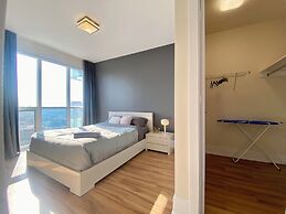Chic Urban Gateway in Toronto