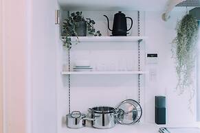 Minimalist Loft 1003