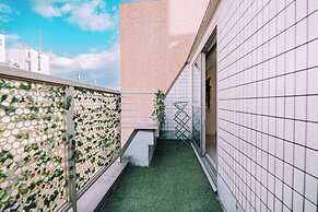 Minimalist Loft 1003