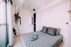Minimalist Loft 1003