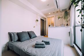 Minimalist Loft 1003
