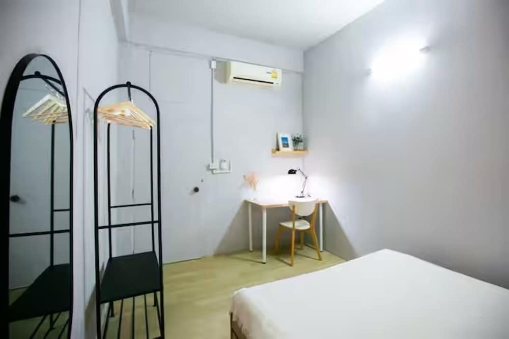 Xin hostel Wachiratham 21