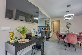 Villa Aria With Heated Pool and Whirlpool