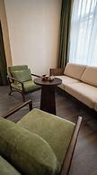 Ayata Hotel