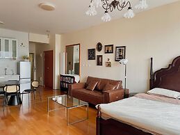 Beijing Furnished Apt with Queen bed