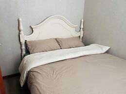Beijing Furnished Apt with Queen bed