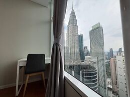 Sky Suites KLCC by Easy Nap
