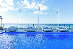 awaJ Beach Club