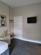 The Ivy Apartments