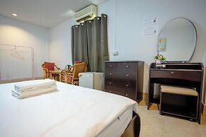 Mitr Inn Hua Hin Beach