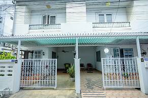 Mitr Inn Hua Hin Beach