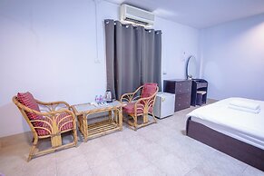Mitr Inn Hua Hin Beach