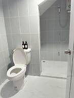 Stay On Sukhumvit 11