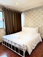 Stay On Sukhumvit 11
