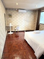 Stay On Sukhumvit 11