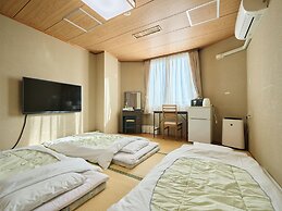 Okasan Hotel