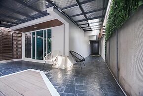 Mitr Inn Mrt Samyot Station - The Grand