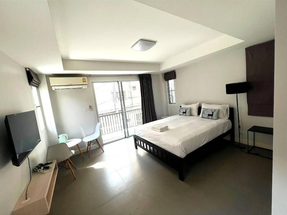 Mitr Inn Mrt Samyot Station - The Grand