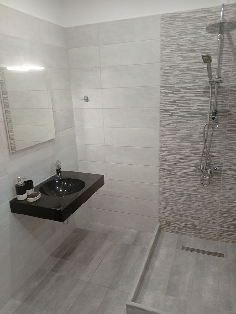 Nea Vrasna Sun House