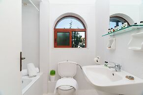 Eleana Hotel