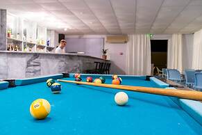 Eleana Hotel
