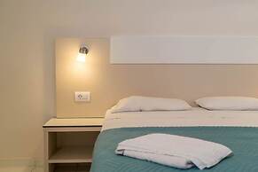 Eleana Hotel