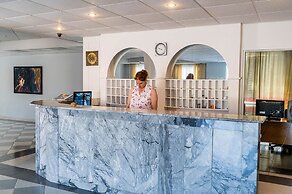 Eleana Hotel