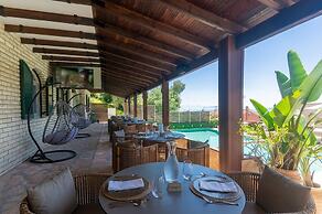 Corfelia Seaview Suites