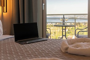 Corfelia Seaview Suites