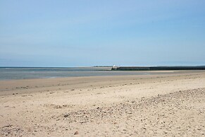 2 Links Place