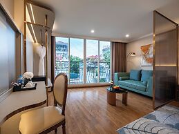 Splendid Secret Hotel
