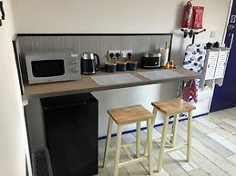1-bed Apt, Sleeps 2, 20 Mins to Peak District