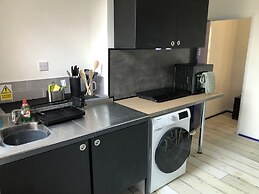 1-bed Apt, Sleeps 2, 20 Mins to Peak District