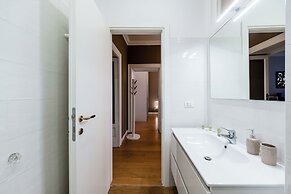 Bramante Luxury Apartments by InnStay