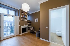 Bramante Luxury Apartments by InnStay