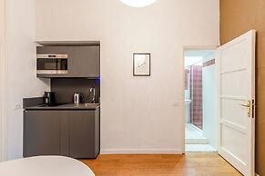 Bramante Luxury Apartments by InnStay
