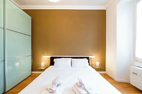 Bramante Luxury Apartments by InnStay