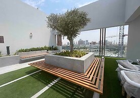 Spacious 2BR in Oxford 212 by Bespoke