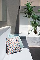 Silk Athens Urban Collection
