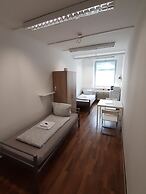 2-Rent Group Hostel Zimmer&Apartments GKP2