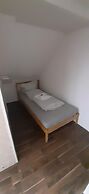 2-Rent Group Hostel Zimmer&Apartments GKP2