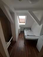 2-Rent Group Hostel Zimmer&Apartments GKP2