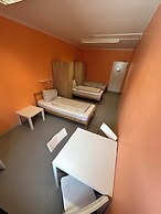 2-Rent Group Hostel Zimmer&Apartments GKP2