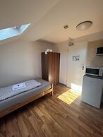 2-Rent Group Hostel Zimmer&Apartments GKP2