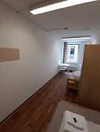 2-Rent Group Hostel Zimmer&Apartments GKP2